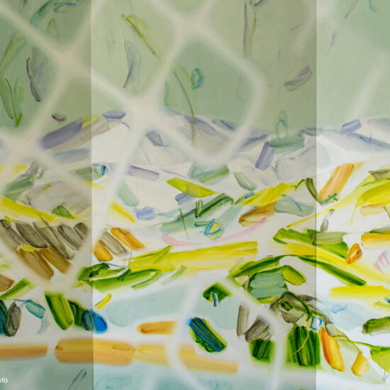 “遭難のとき/Lost in the Mountains”, 2019, Oil on cotton on panel, 200x460cm, exhibited in 〈 Nakanojo Biennale 2019 〉 Photo by Kazuyuki Miyamoto